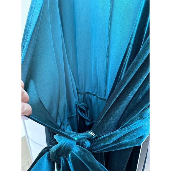 NWT Eloquii Velvet Cocktail Wrap Dress With Tie Hi Low Hem Emerald Green Size 20 - Picture 8 of 13
